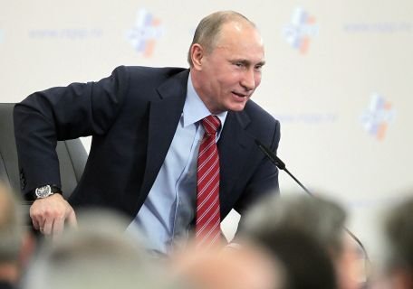 Rusia. Mai multe şcoli au fost rugate să cumpere sute de exemplare dintr-o carte despre copilăria lui Putin