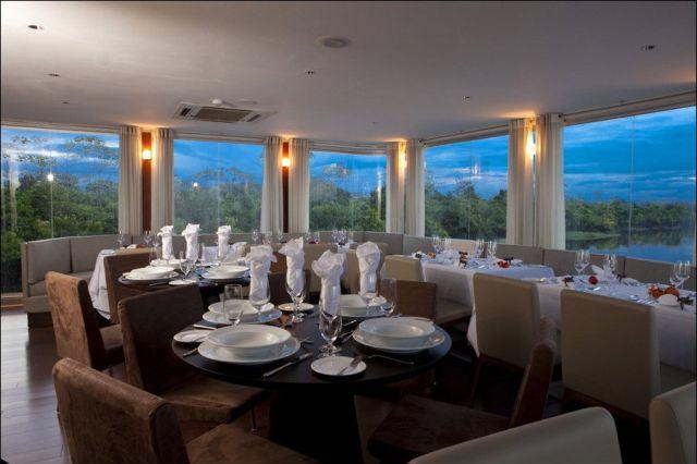 Cel mai luxos hotel plutitor de pe Amazon 130962