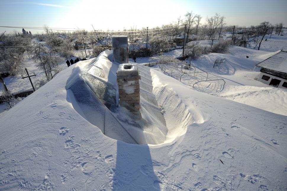 Jumătate din țară, sub ninsori: 46 de drumuri naționale, închise din cauza viscolului. VEZI LIVE cum se circulă în Capitală!  130793