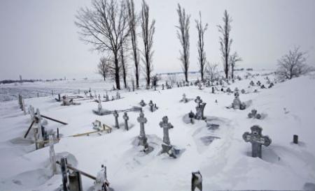 Jumătate din țară, sub ninsori: 46 de drumuri naționale, închise din cauza viscolului. VEZI LIVE cum se circulă în Capitală!  130883