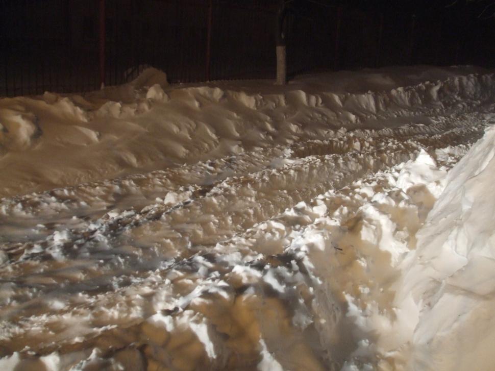 Vezi cum arată un drum ÎNAINTE şi DUPĂ ce a trecut un utilaj de la deszăpezire. Nu-ţi va veni să crezi 131062