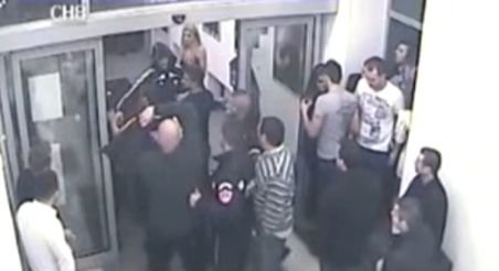 Sătmăreancă snopită în bătaie în club de două baschetbaliste de la CSM Târgovişte