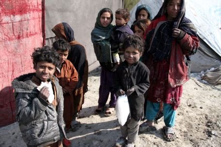 Afganistan. 40 de copii au murit în ultima luna, din cauza valului de ger şi ninsori 