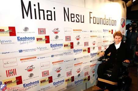 FRF donează Fundaţiei Mihai Neşu banii obținuți pe 3.000 de bilete la România - Uruguay 