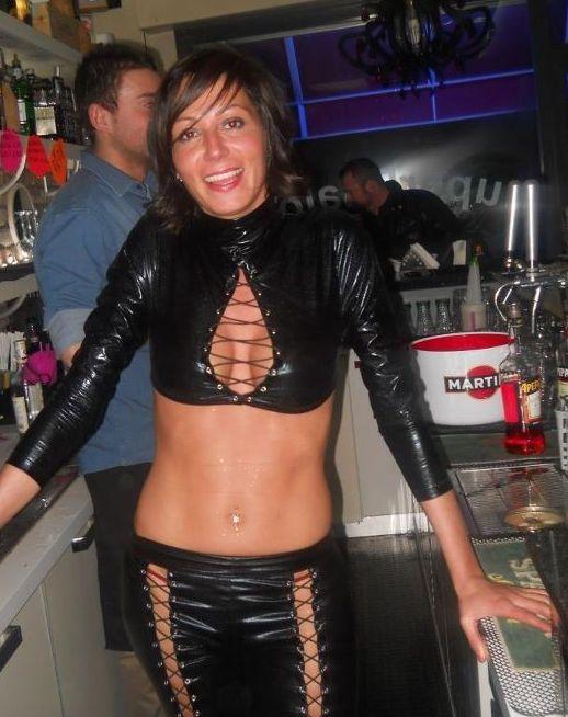 Barmaniţa aceasta a atât de ATRĂGĂTOARE încât a blocat traficul într-un oraş din Italia 133103