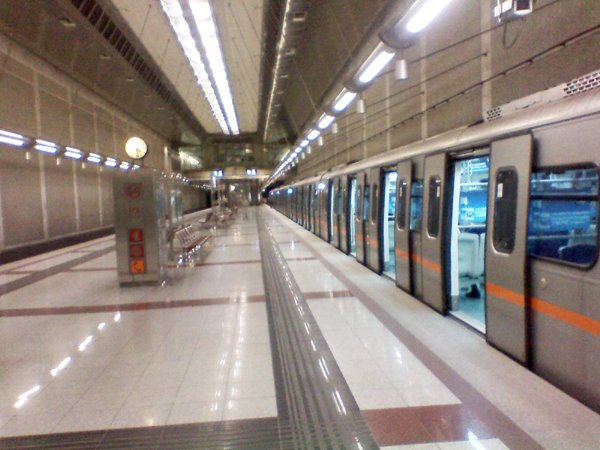 Tentativă de atentat cu bombă la metroul din Atena