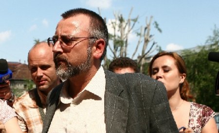 25 de ani de închisoare pentru avocatul Victor Teodorescu, acuzat că a comandat uciderea soţiei sale