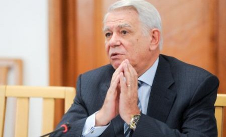 Băsescu l-a propus pe Teodor Meleşcanu la şefia SIE. Senatorul a acceptat şi s-a autosuspendat din PNL