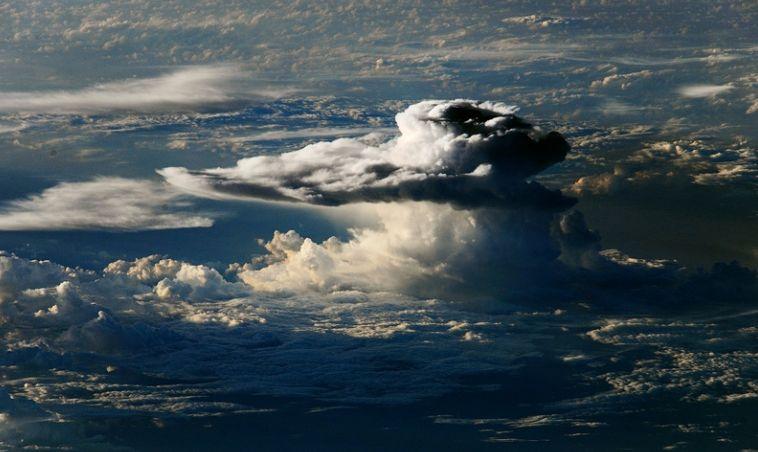 Bine aţi venit în Rai! Imagini UIMITOARE realizate la 12 kilometri deasupra solului  133620