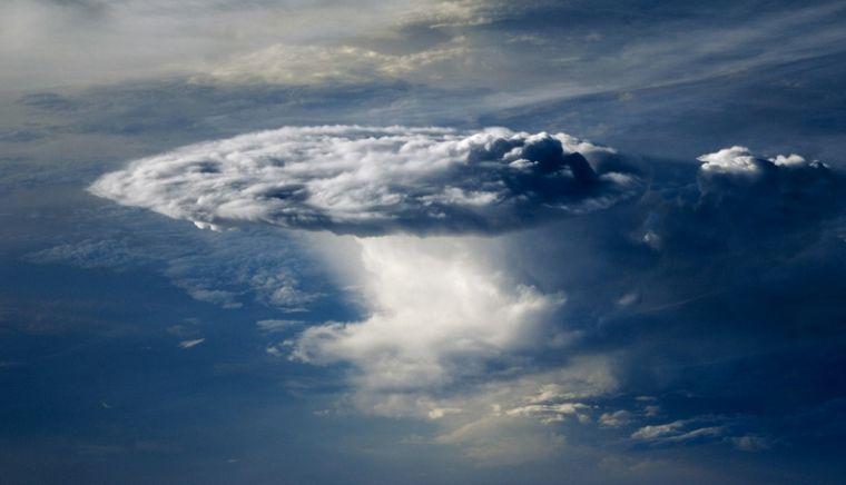 Bine aţi venit în Rai! Imagini UIMITOARE realizate la 12 kilometri deasupra solului  133621