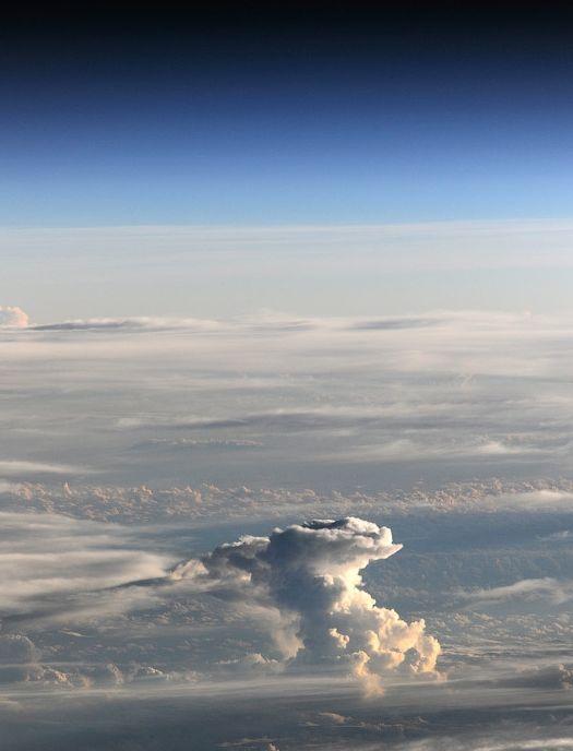 Bine aţi venit în Rai! Imagini UIMITOARE realizate la 12 kilometri deasupra solului  133622