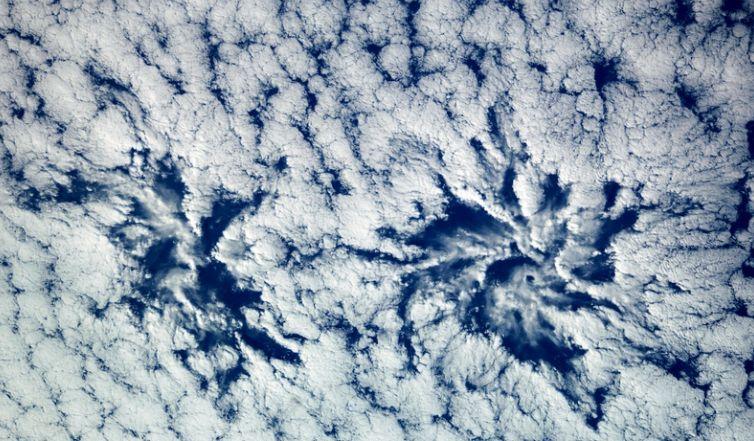 Bine aţi venit în Rai! Imagini UIMITOARE realizate la 12 kilometri deasupra solului  133624