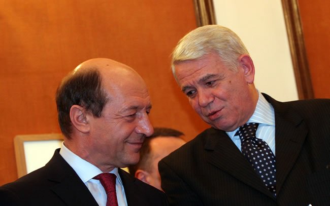 &quot;Meleşcanu a fost ameninţat la telefon de Băsescu. Limbajul nu poate fi reprodus la tv&quot;. Vezi cum a fost relaţia dintre preşedinte şi noul şef al SIE