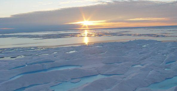 Studiul care explică IERNILE EXTREME. Topirea gheţurilor din Oceanul Arctic aduce NINSORI şi GER în Europa  133661
