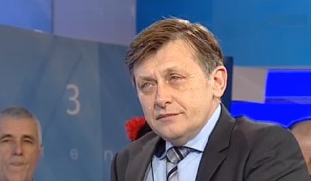Crin Antonescu (USL): Aşteptăm o invitaţie oficială la dialog din partea prim-ministrului Ungureanu