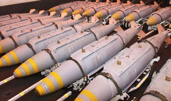 SUA avertizează: Dispunem de bombe ca să atacăm Iranul. Nu vreţi să fiţi acolo unde le vom folosi