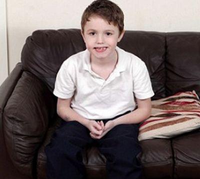 Lecţie de demnitate de la un copil de 8 ani. A aflat de pe Google că nu mai are mult de trăit 134304