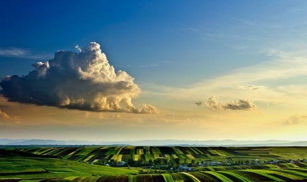 Un fotograf ROMÂN a făcut Dealurile Moldovei celebre în lumea întreagă 134377