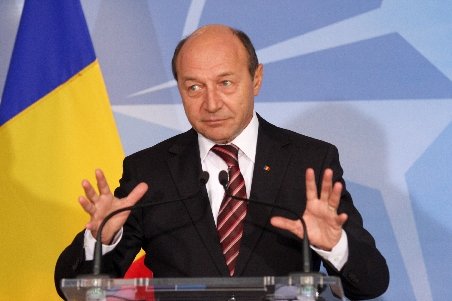 Băsescu vizitează, luni, nava de foraj maritim a ExxonMobil: Am înţeles că e ca în Star Trek