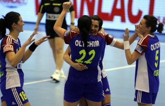 Oltchim s-a calificat în semifinalele Ligii Campionilor la handbal feminin