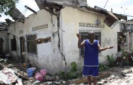 Peste 200 de morţi, într-o serie de explozii la un depozit de armament din Congo