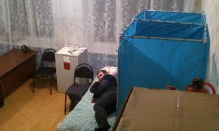 Imaginile care arată cum a fost înşelată o ţară. Poporul, blestemat de propria-i naivitate 134847