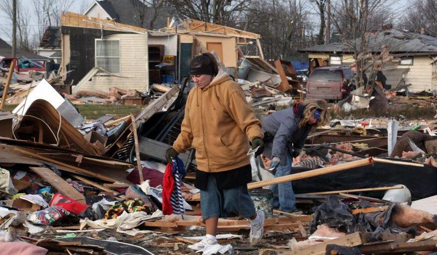 SUA, devastată de TORNADE. Un oraş a fost distrus în totalitate. 39 de oameni au murit 134819