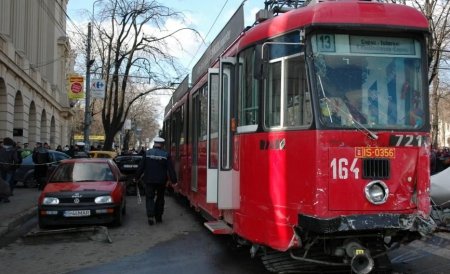 Timişoara: Patru persoane au fost rănite uşor după ce două tramvaie s-au tamponat