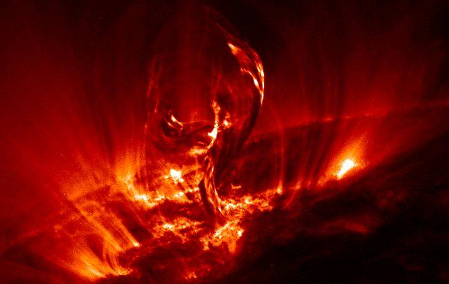 Superfurtuna solară din 1859, cea mai puternică înregistrată până acum. Oamenii puteau citi la lumina aurorei boreale 135286