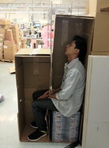 Ce se întâmplă în depozitul unei firme de curierat. Secretul din spatele acestor cutii te va uimi 135464