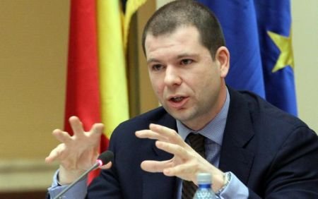 Ministrul Finanţelor: România ar putea intra în RECESIUNE