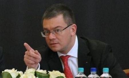 Premierul Ungureanu a schimbat secretarul general al MAI, la propunerea ministrului Berca