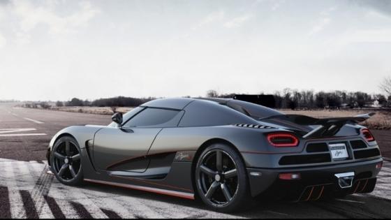 Koenigsegg vine cu un model menit să îngroape legenda Bugatti Veyron 135707