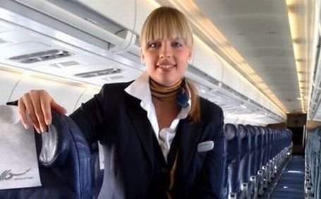 O stewardesă a suferit un atac de panică legat de prăbuşirea avionului în care se afla. Aeronava era încă la sol