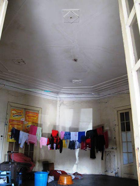 Bucureştiul, un oraş al fantomelor. Indiferenţa a transformat o bijuterie arhitecturală într-o epavă 135963