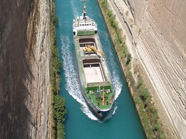 Canalul Corint, locul care îmbrăţişează două mări 135902