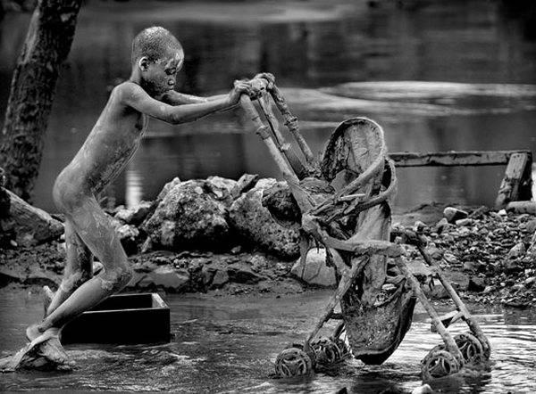 Oameni pentru care fericirea este adusă de moarte. Cele mai impresionante fotografii premiate cu Pulitzer 135887