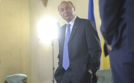 Revista presei - 13 martie: Surse PDL: Cum vrea Băsescu să rupă PNL