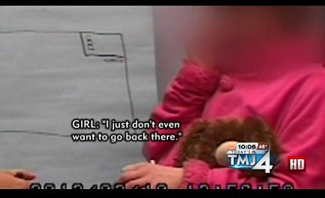 A trăit în pivniţă ani de zile şi a fost obligată să facă sex cu fratele vitreg. Vezi aici drama unei adolescente din SUA 136448