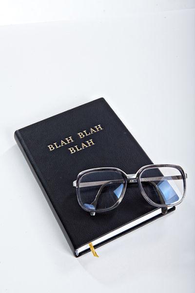 Cartea NEAGRĂ pe care numai bărbaţii o pot înţelege. Secretele ei distrug viaţa femeilor 136278