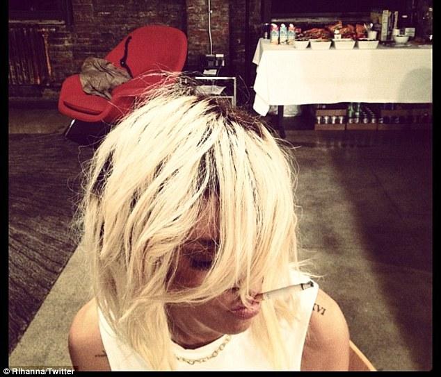 Imaginea care prevesteşte colapsul. Cea mai iubită vedetă, într-o stare deplorabilă 136320