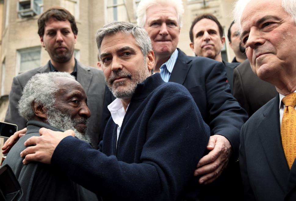 George Clooney a fost eliberat din arest: A fost foarte greu. Aţi fost vreodată în celule cu tipii ăia? 136929