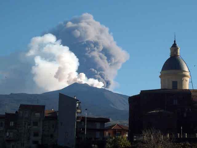 Spectacolul care înmărmureşte Europa. Imaginile care prevestesc dezastrul fascinează toţi privitorii 137106