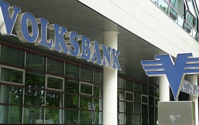 Clienţii nemulţumiţi de la Volksbank au primit câştig de cauză. Banca va face recurs