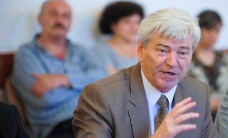 Cum au &quot;înflorit&quot; financiar miniştrii lui Boc. În timpul mandatului, şi-au îngroşat conturile bancare şi au scăpat de datorii 137353