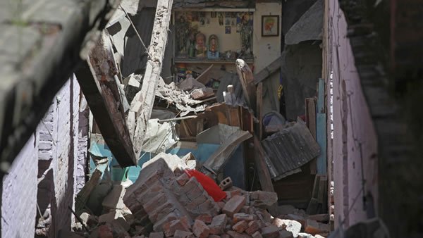 Cutremur de 7,4 fără victime omeneşti. Inna, printre milioanele de oameni zgâlţâiţi zdravăn în Mexic