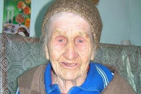 S-a săturat să mai aştepte moartea. O rusoaică de 105 ani s-a sinucis