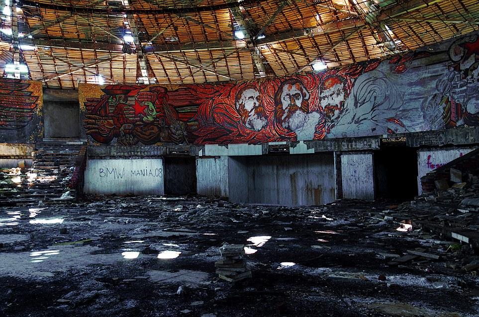 Monumentul unui trecut răvăşitor. Uite cum arată sediul Partidului Comunist din Bulgaria 137948