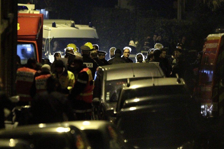 Poliţiştii au intrat în apartamentul suspectului din Toulouse. Bărbatul este MORT, trei poliţişti răniţi grav