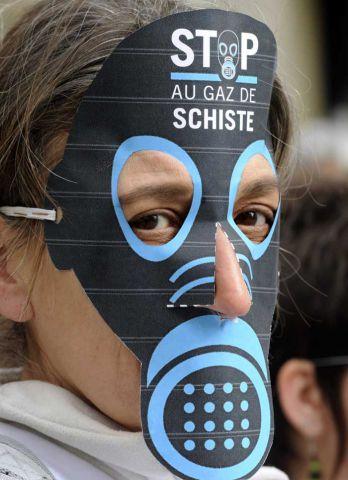 5.000 de oameni au ieşit în stradă la Bârlad. &quot;Aveţi mare grabă să ne daţi OTRAVĂ!&quot; Protest împotriva exploatării gazelor de şist 138034